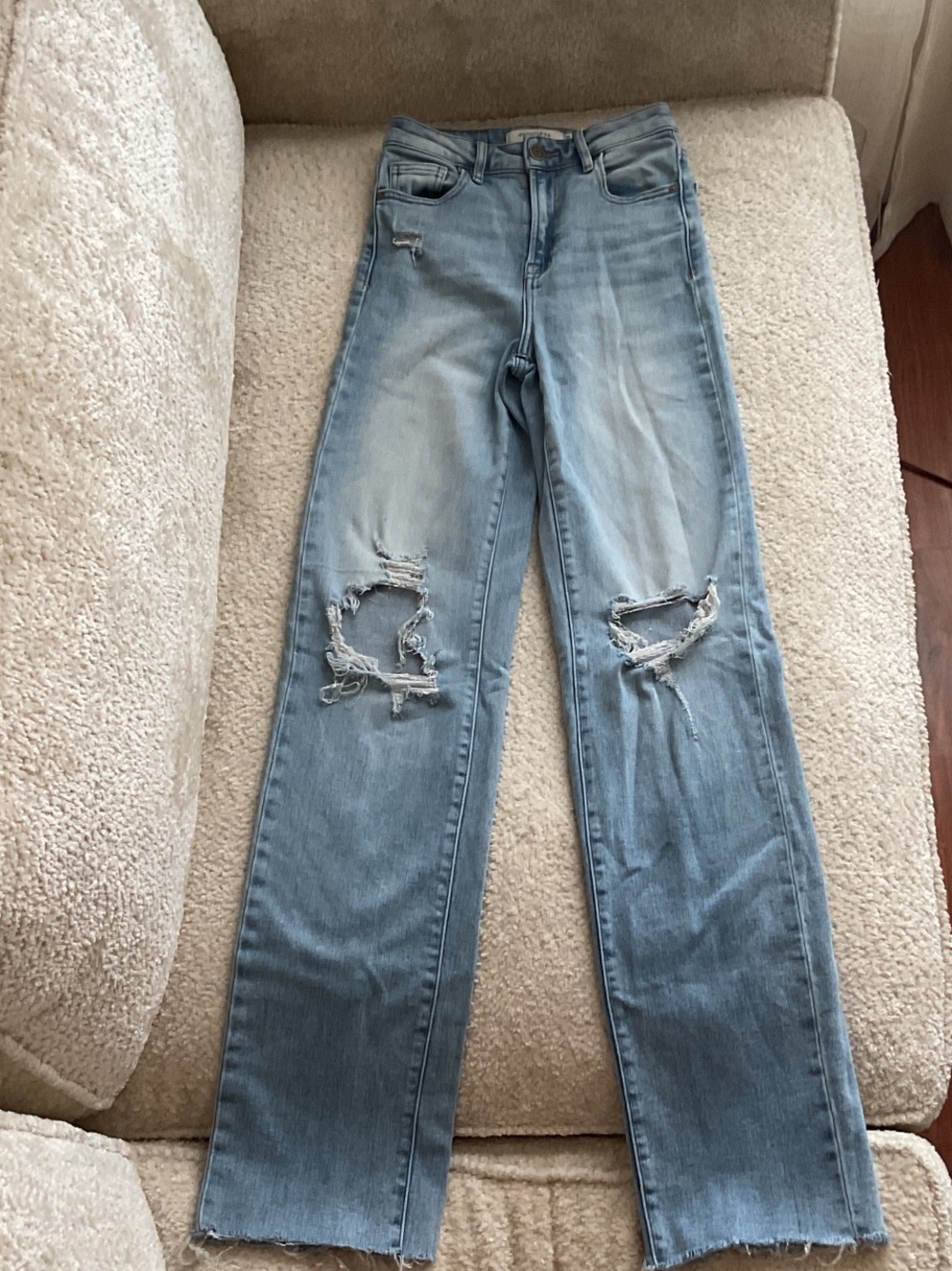 Hidden Women’s Light Blue Distressed Straight-Leg Jeans